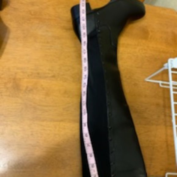 Over the knee boots with black star studs - Picture 6 of 15